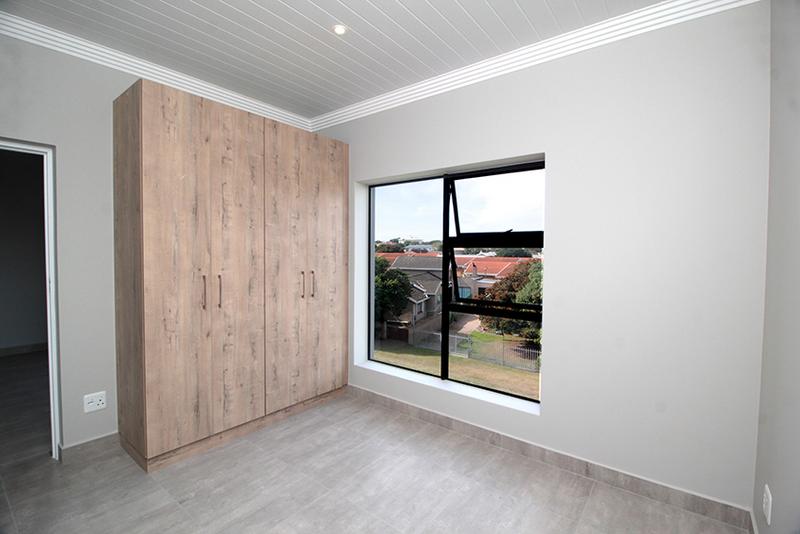 2 Bedroom Property for Sale in Hartenbos Heuwels Western Cape